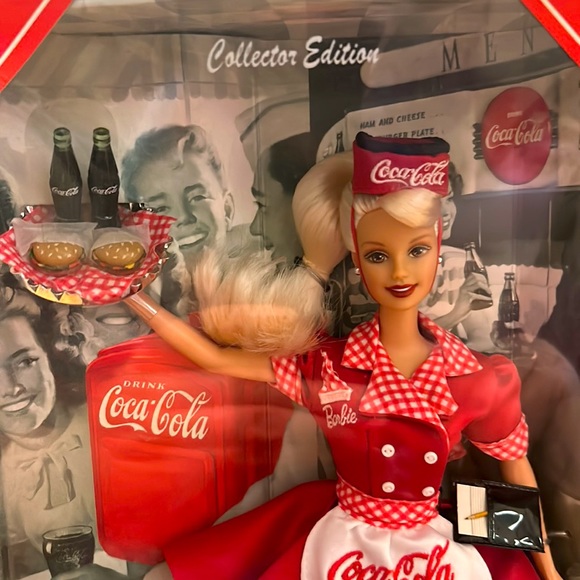 Collectors Edition Coca Cola Barbie NIB - Picture 5 of 5